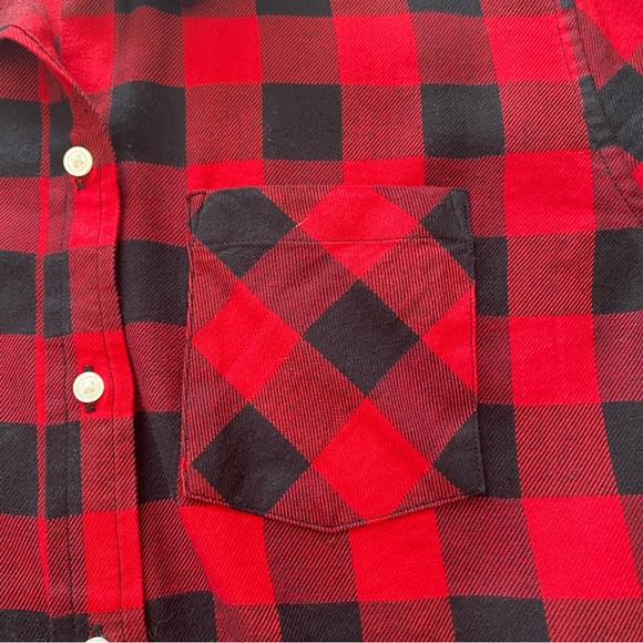 Women’s GAP Size M long sleeve red & black blouse like new extra buttons - Picture 5 of 11